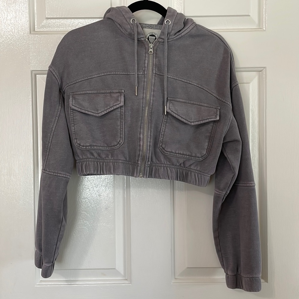 UO Yogi Fleece Cropped Hoodie Sweatshirt